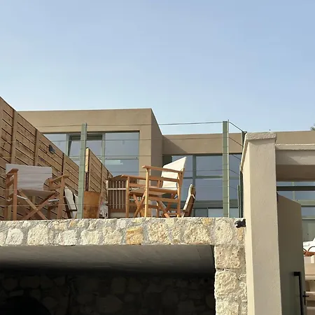 Endogeios Luxury לוטראקי