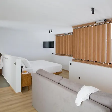 Villa Endogeios Luxury