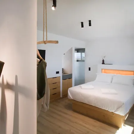 Villa Endogeios Luxury