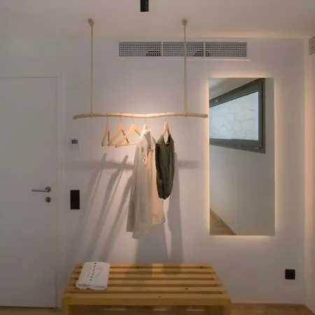 Endogeios Luxury לוטראקי