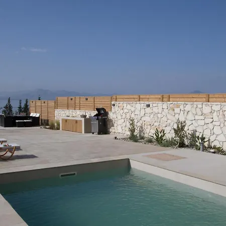 Endogeios Luxury Vila Loutráki