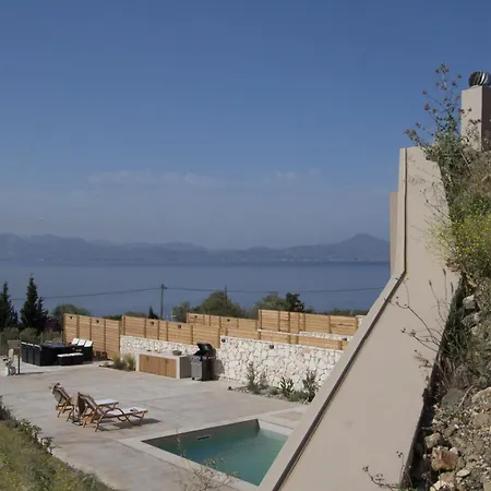 Endogeios Luxury Vila