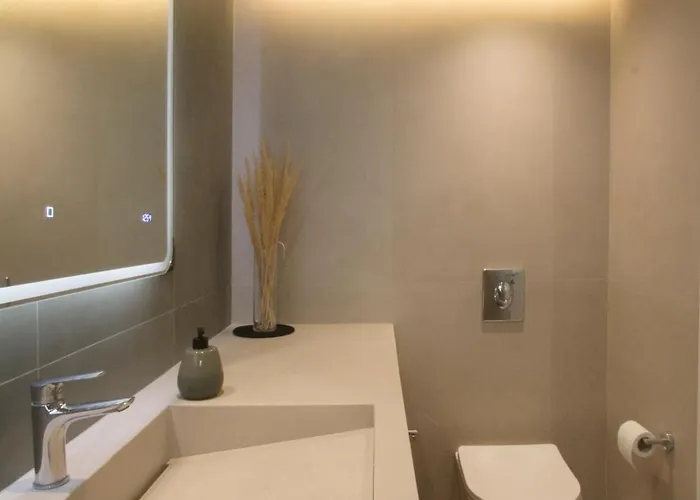 Endogeios Luxury Λουτράκι