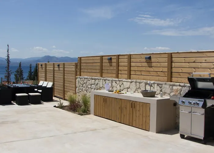 Villa Endogeios Luxury