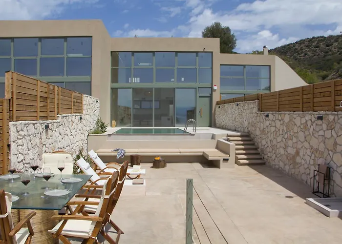 Endogeios Luxury Vila