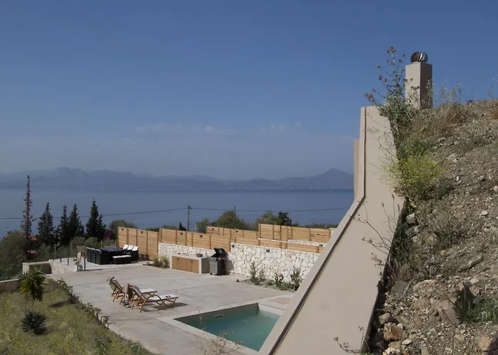 Endogeios Luxury Vila